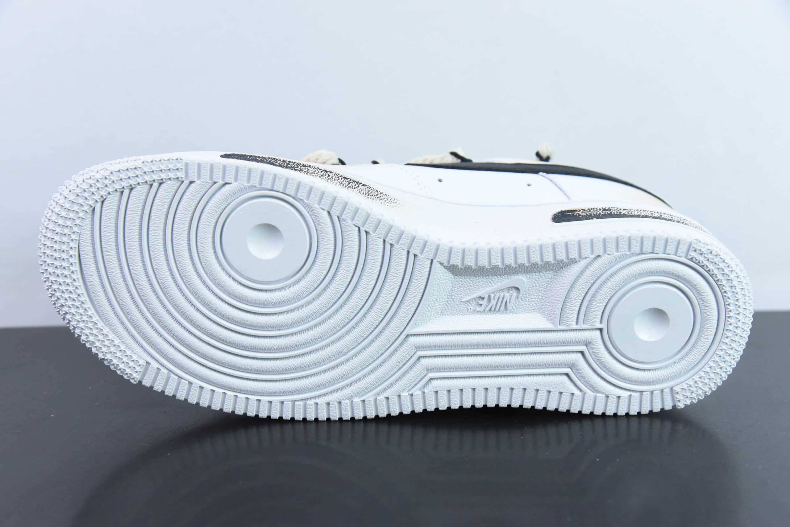 耐克Nike Air Force 1'07 Low 二次元主题米白黑喷绘断勾空军一号绑带低帮休闲板鞋纯原版本 货号:ZH0316-013