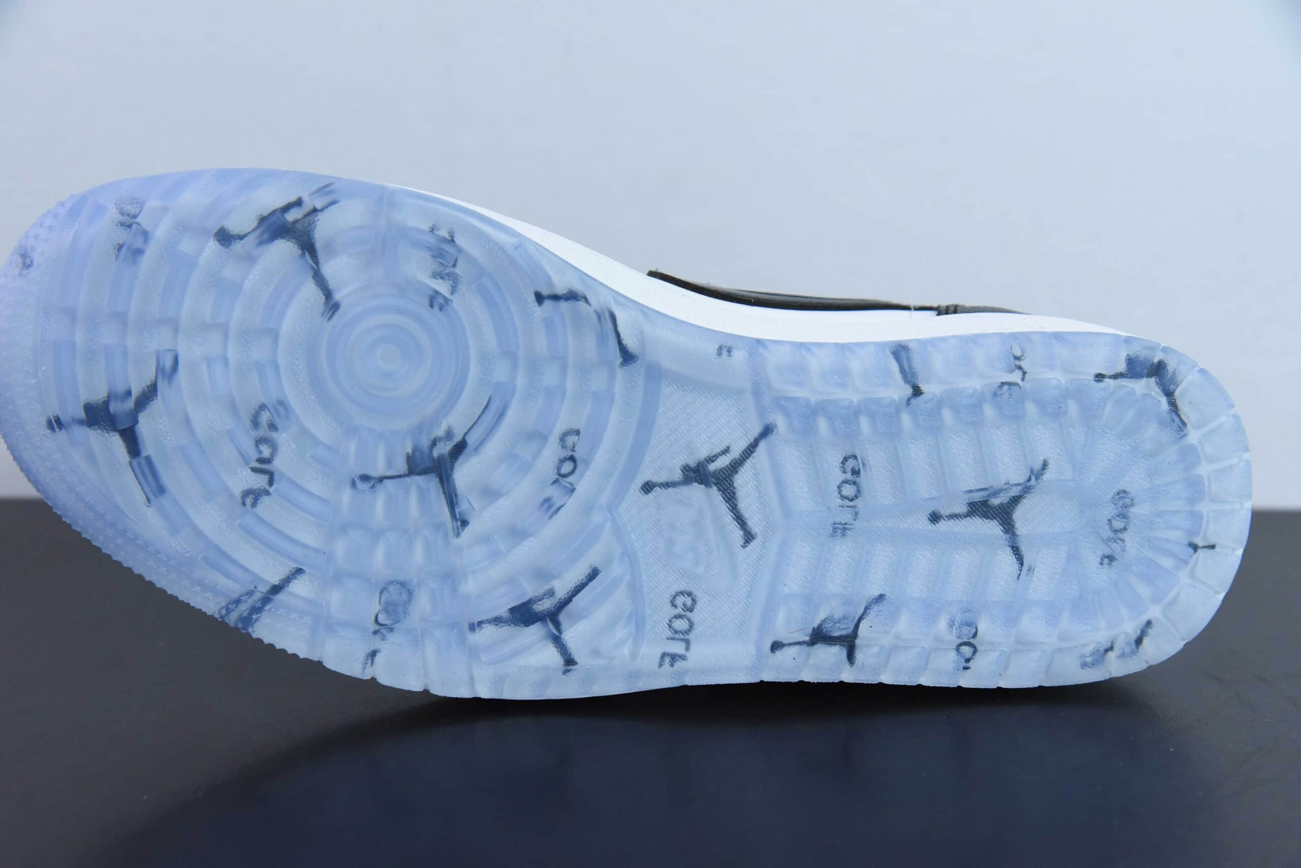 乔丹Air Jordan 1 Low Golf AJ1全新高尔夫版镭射漆皮黑双钩低帮文化篮球鞋纯原版本 货号：FZ4159-100 