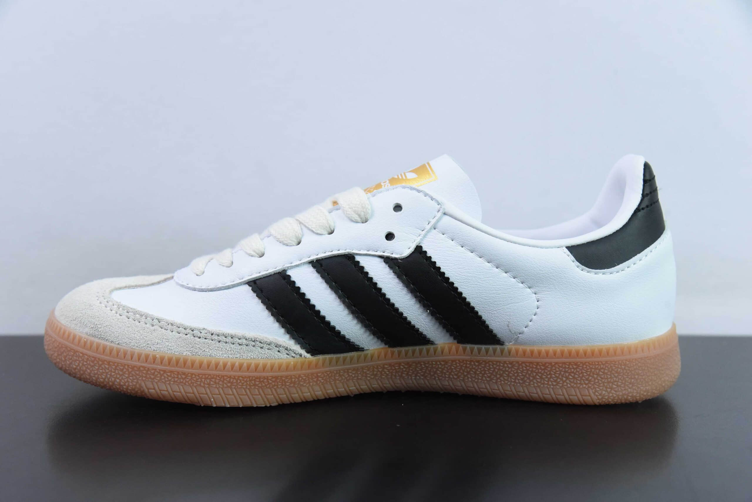 阿迪达斯Adidas Originals Samba OG 黑白生胶桑巴舞系列绅士德训足球风百搭低帮休闲运动板鞋纯原版本 货号:IF0642