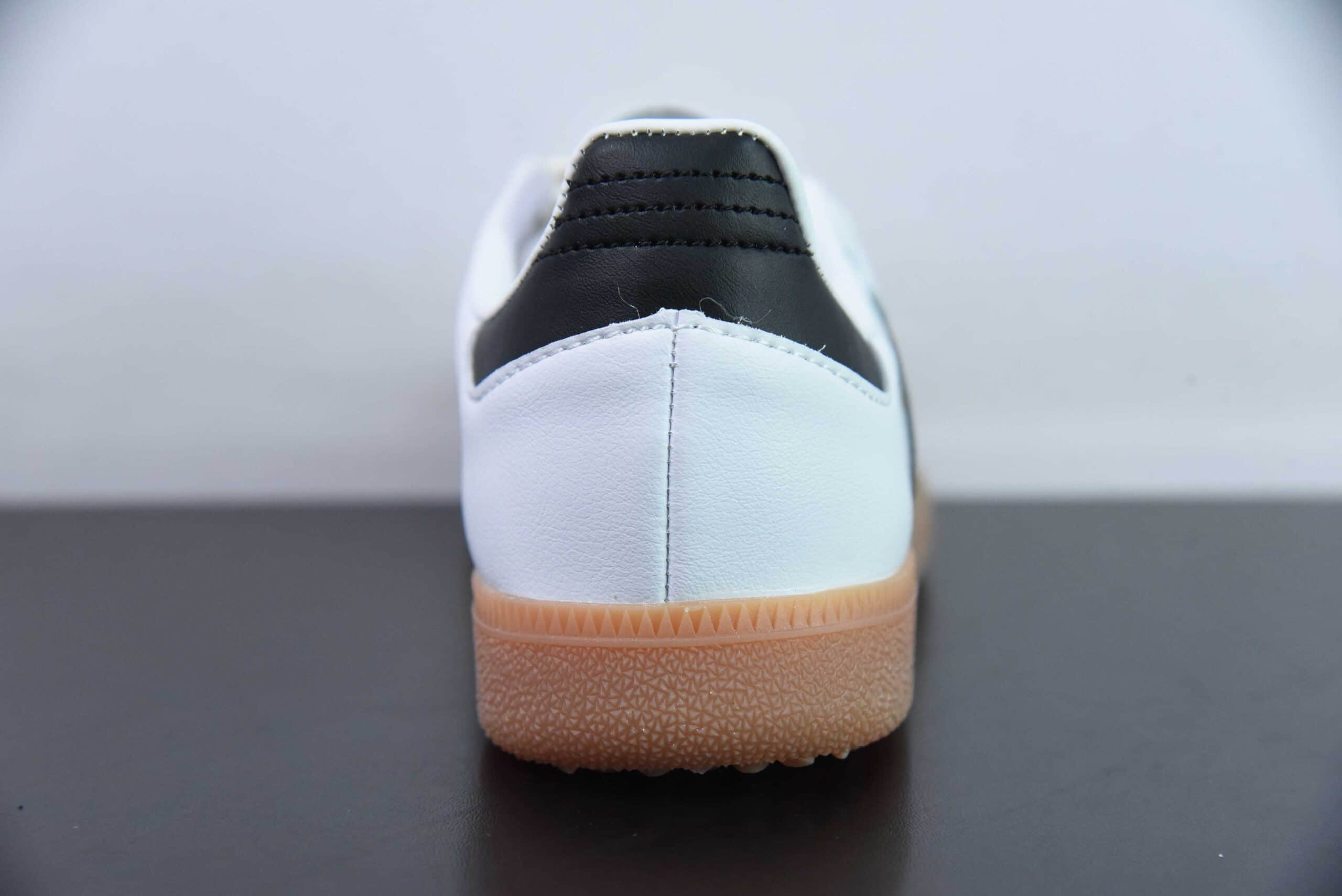 阿迪达斯Adidas Originals Samba OG 黑白生胶桑巴舞系列绅士德训足球风百搭低帮休闲运动板鞋纯原版本 货号:IF0642