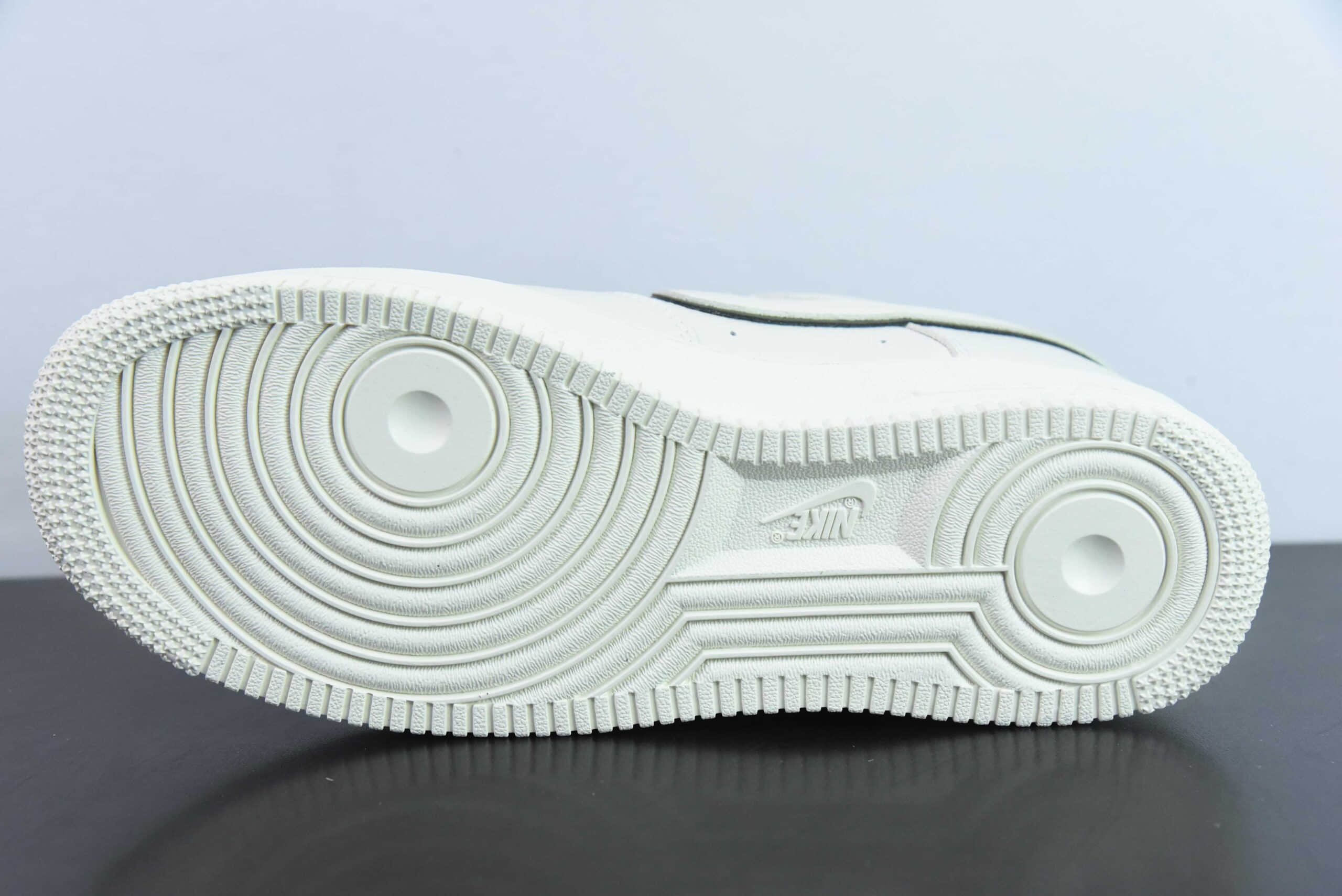 耐克Nike Air Force 1 '07 Low 米白绿空军一号低帮百搭休闲运动板鞋纯原版本 货号:MJ0319-022