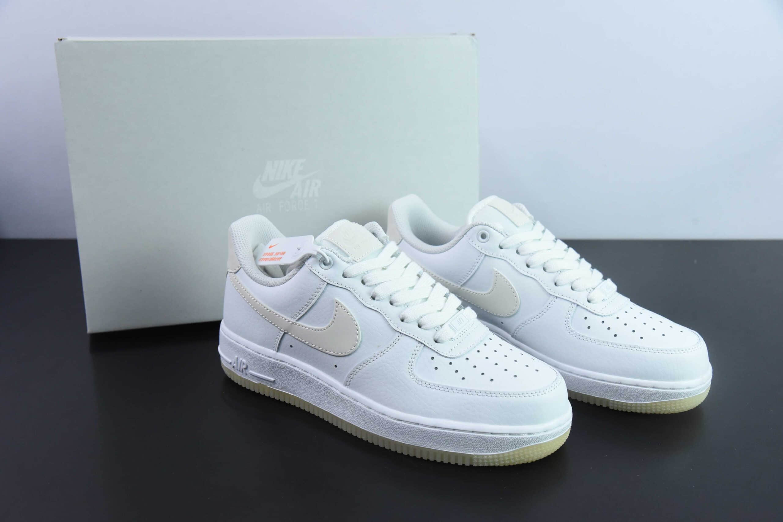 耐克Nike Air Force 1 Low ’07 白灰夜光空军一号低帮休闲板鞋纯原版本 货号:AO2132-101