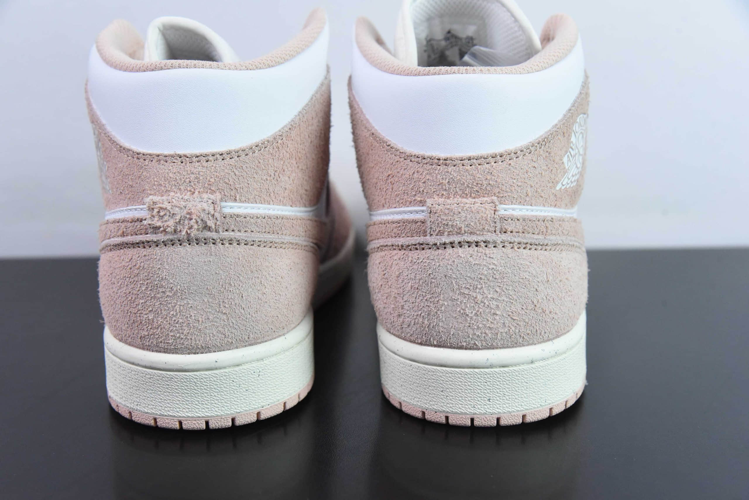 乔丹Air Jordan 1 Mid 白粉脚趾 AJ1中系帮列乔丹一代中帮经典复古文化休闲运动篮球鞋纯原版本 货号:FN7432-161