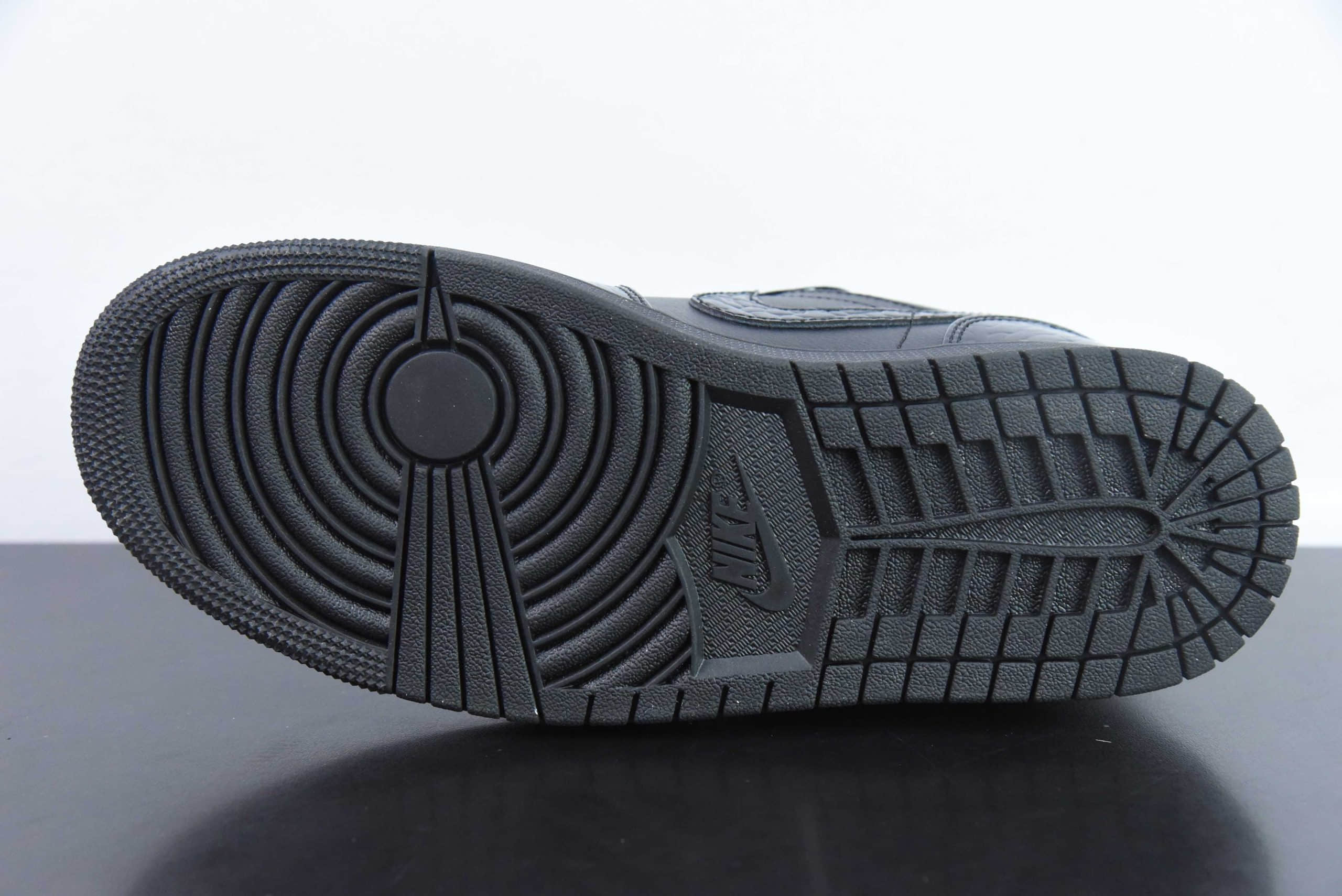 乔丹Air Jordan 1 Low Black Croc AJ1乔1鳄鱼黑低帮文化休闲板鞋纯原版本 货号:HJ7743-010