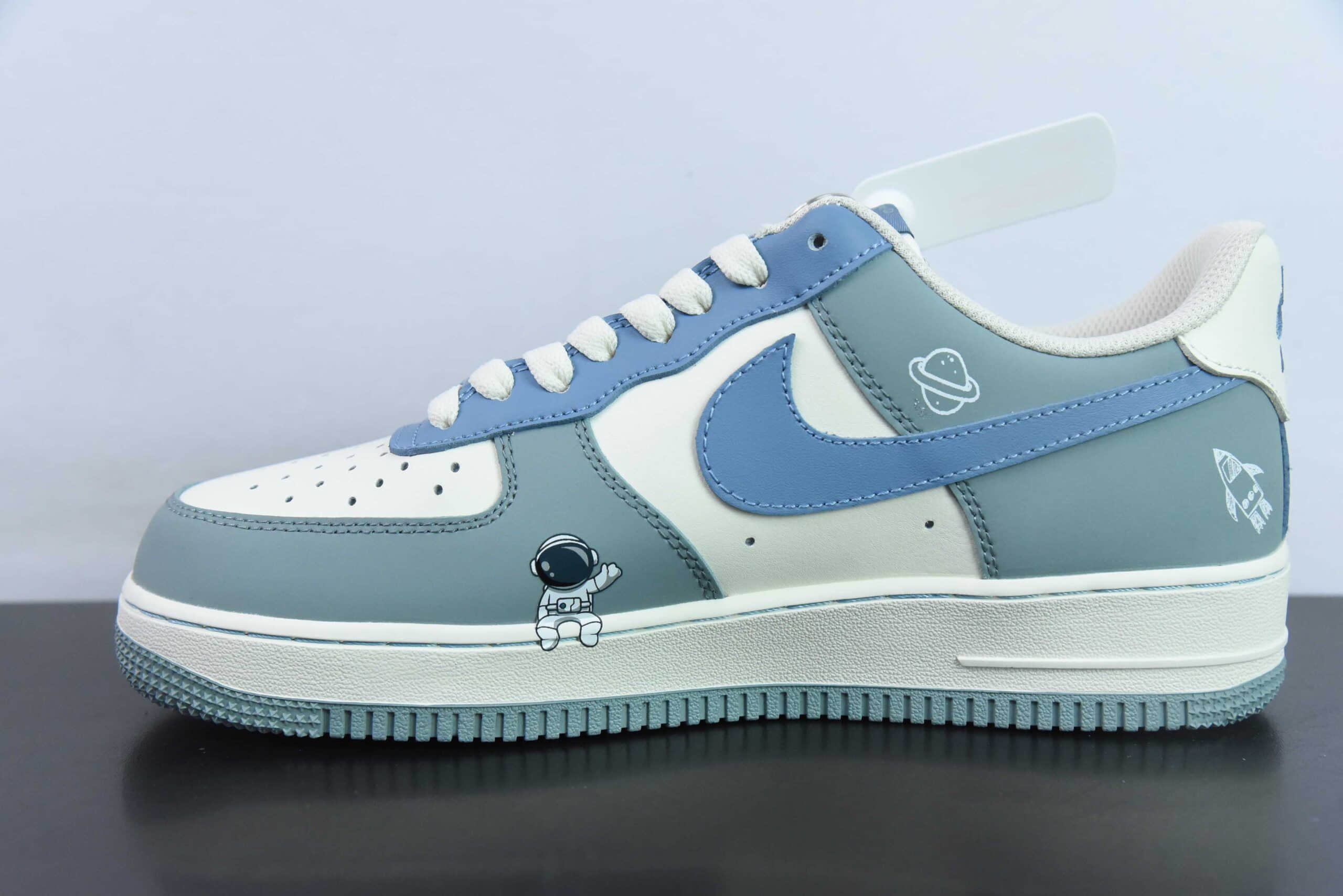 耐克Nike Air Force 1'07 Low Star Tours 星际遨游空军一号低帮休闲板鞋纯原版本 货号:DB3301-711