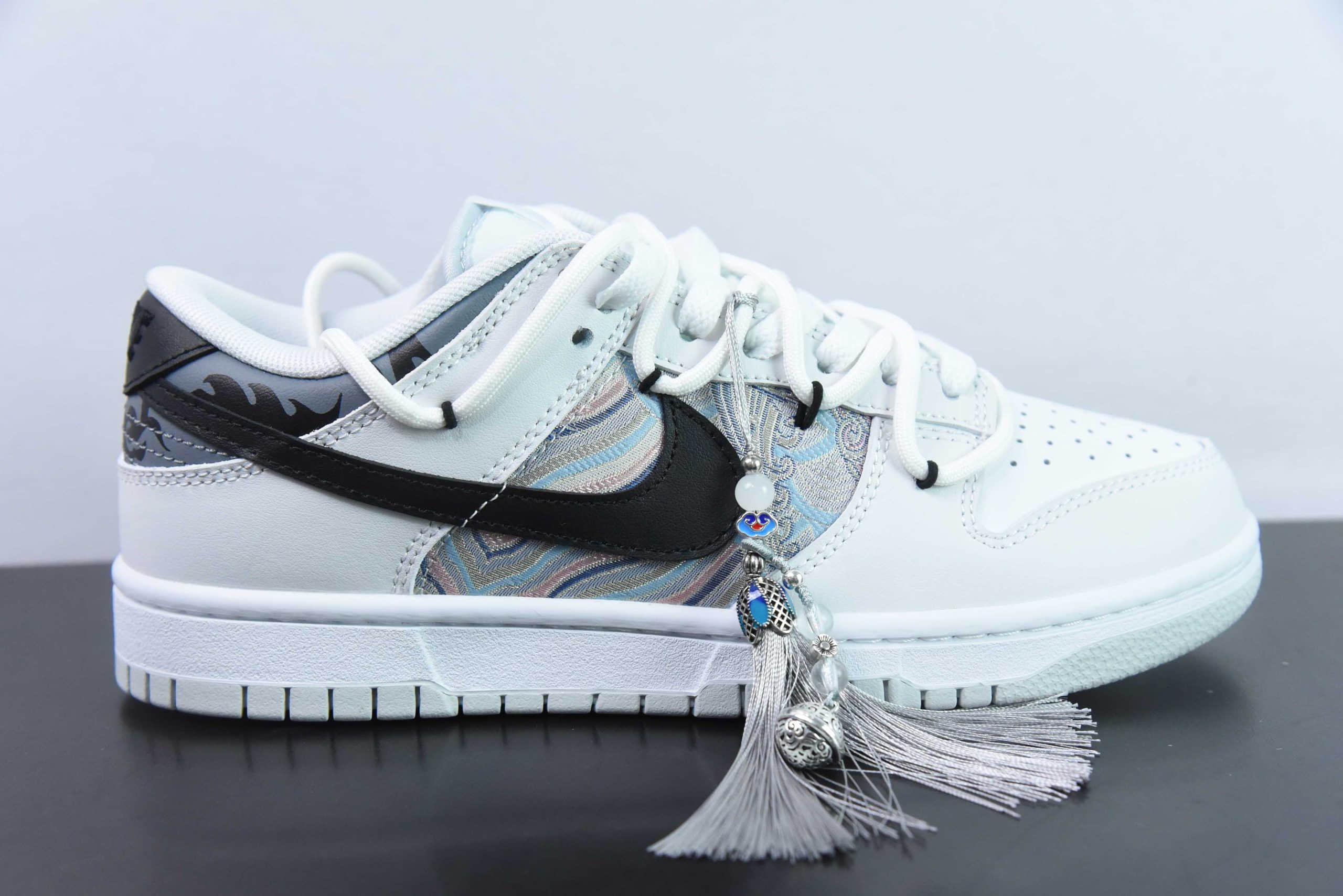 耐克Nike Dunk Low CNY龙年限定白灰SB低帮休闲滑板鞋纯原版本 货号：DV0831-101