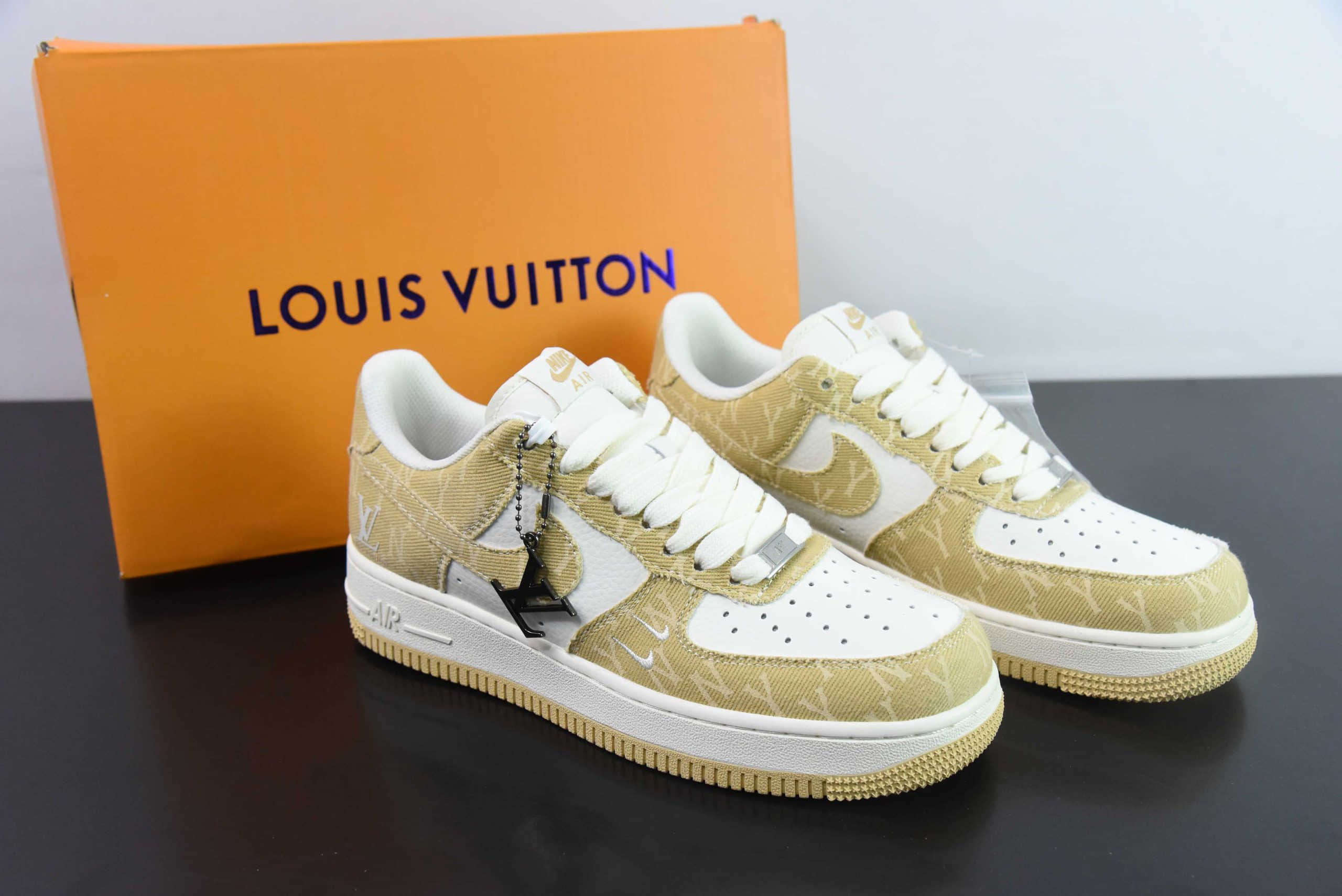 耐克NIke Air Force 1 '07 Low “LV联名卡其双勾”空军一号低帮运动鞋纯原版本 货号：HD1968-027