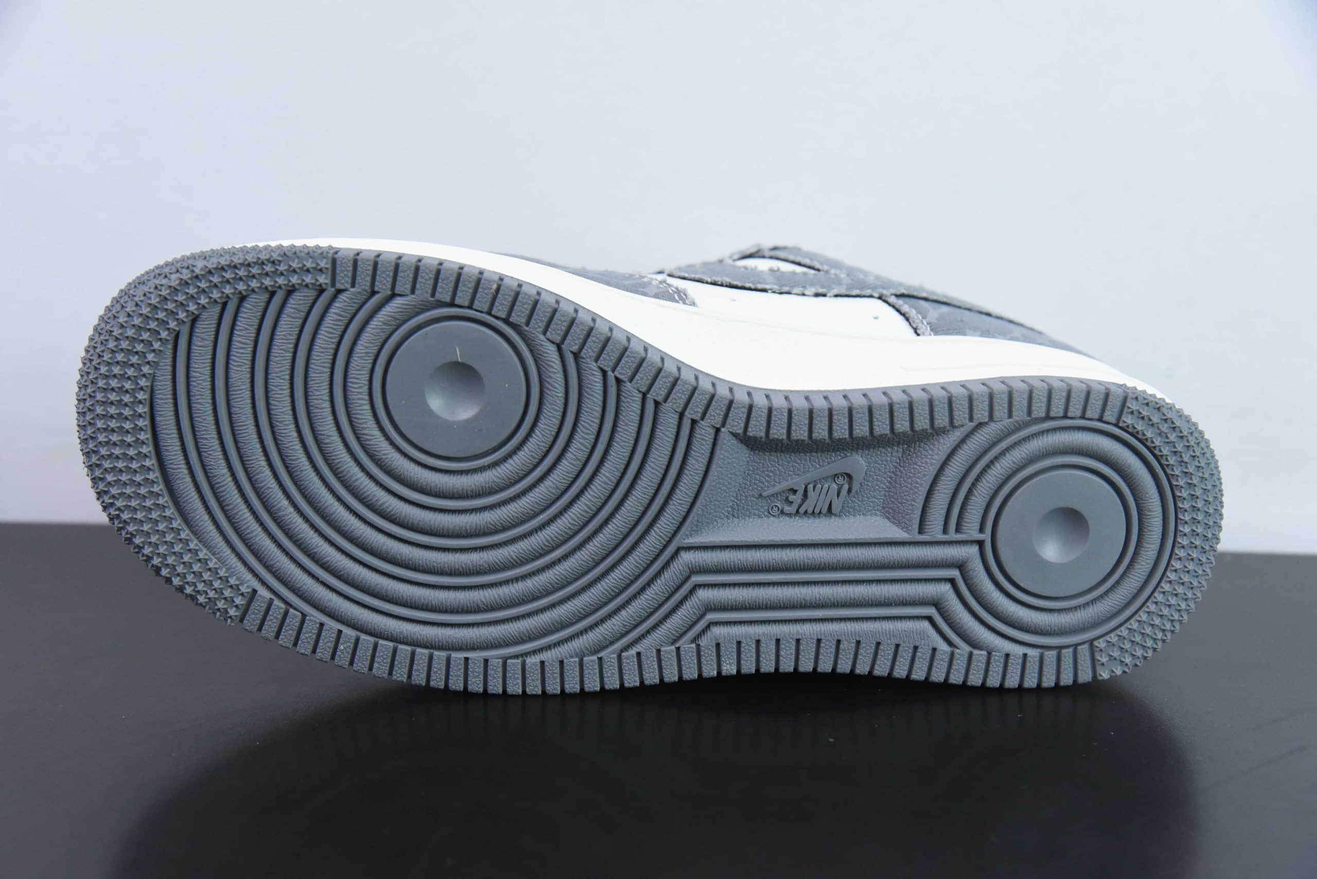 耐克Nike Air Force 1'07 Low LV联名灰双勾空军一号低帮休闲板鞋纯原版本 货号：HD1968-030 