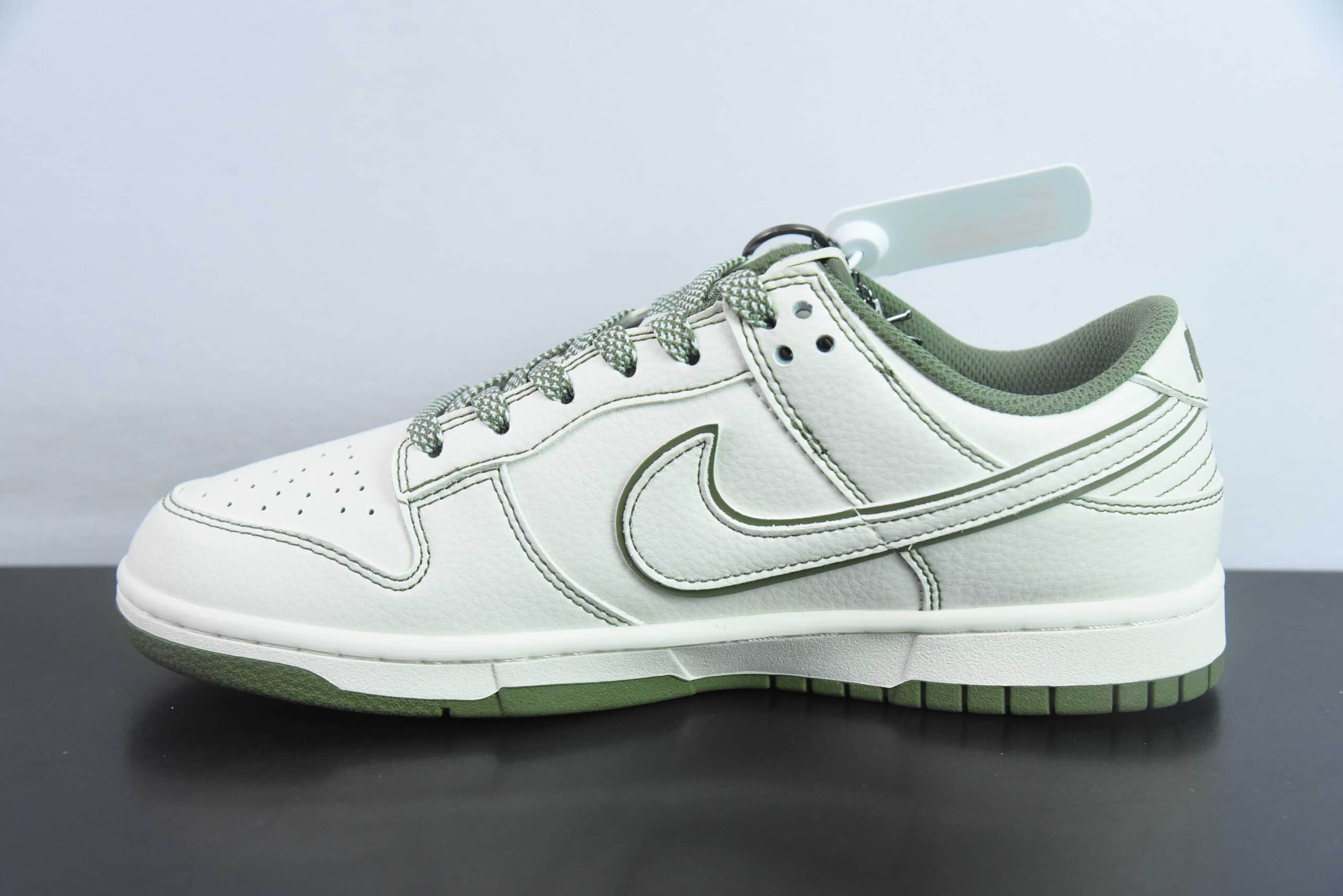 耐克Nike SB Dunk Low“ 斯图西联名米绿线条” 周年高端定制SB低帮休闲板鞋纯原版本 货号：BB1818-102 