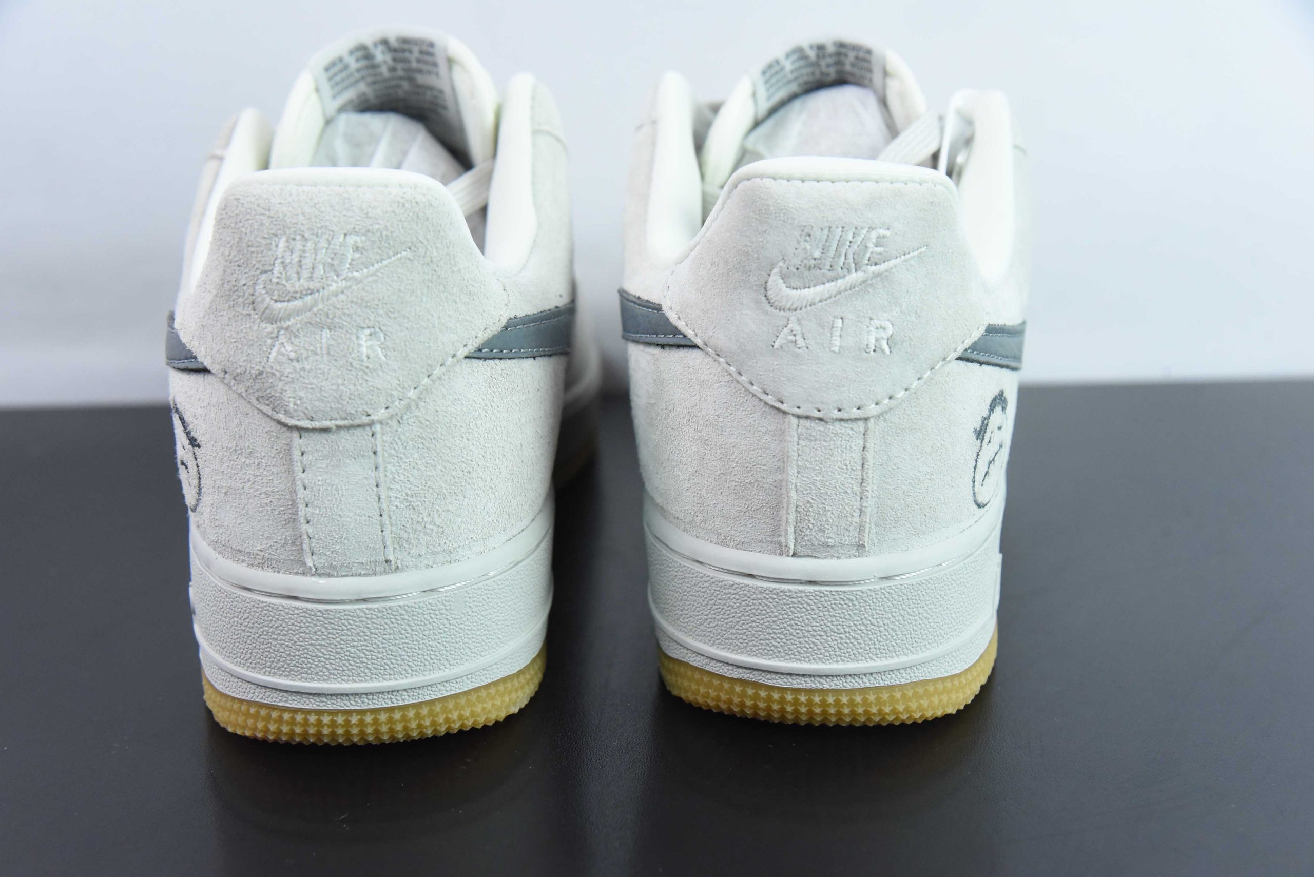 耐克Nike Air Force 1'07 Low 鬼脸联名浅灰猪八空军一号低帮休闲板鞋纯原版本 货号：DF0188-022 