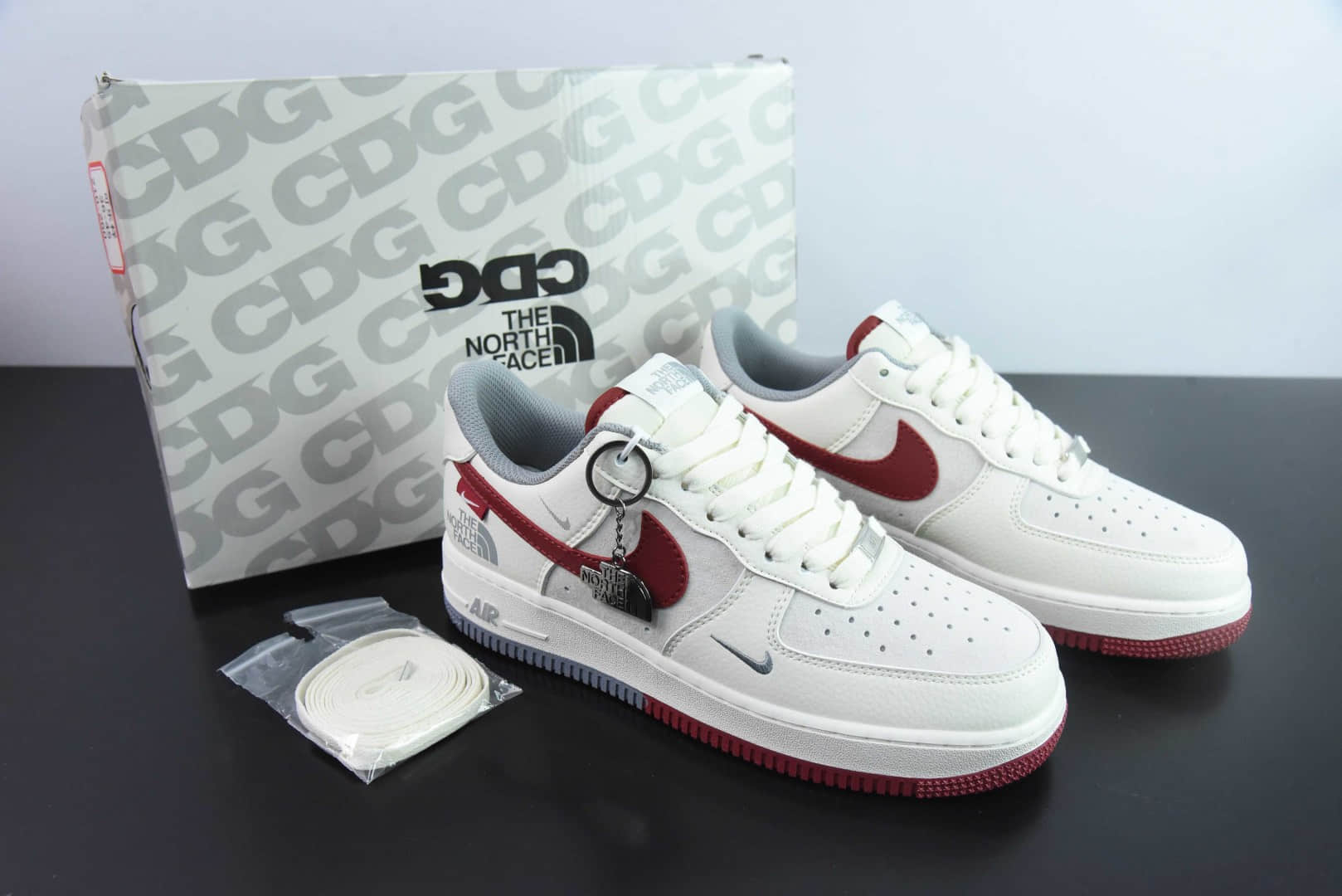 耐克NIke Air Force 1 '07 Low “北面联名米红双色”空军一号低帮休闲板鞋纯原版本 货号:DM6868-047