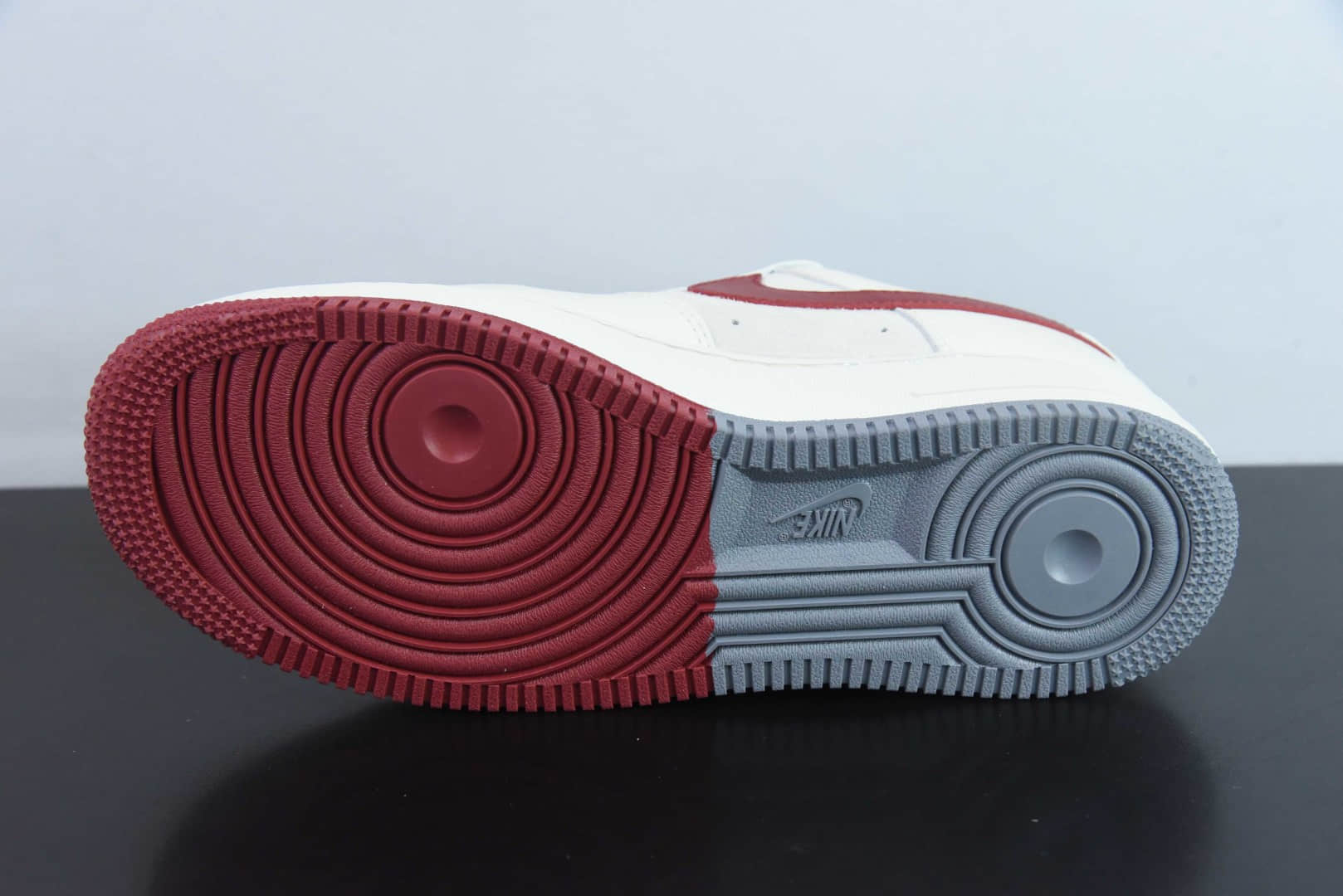 耐克NIke Air Force 1 '07 Low “北面联名米红双色”空军一号低帮休闲板鞋纯原版本 货号:DM6868-047