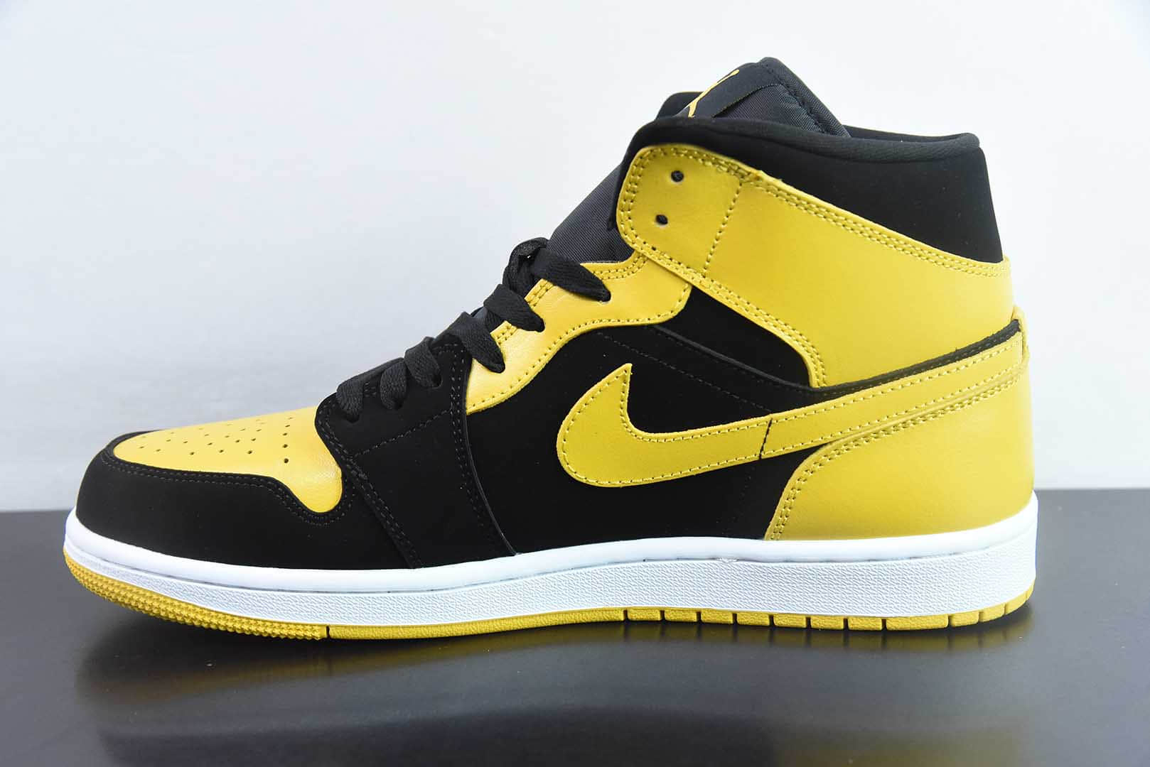乔丹Jordan Air Jordan 1 Mid New Love AJ1黑黄中帮文化休闲板鞋纯原版本 货号:HJ6654-071