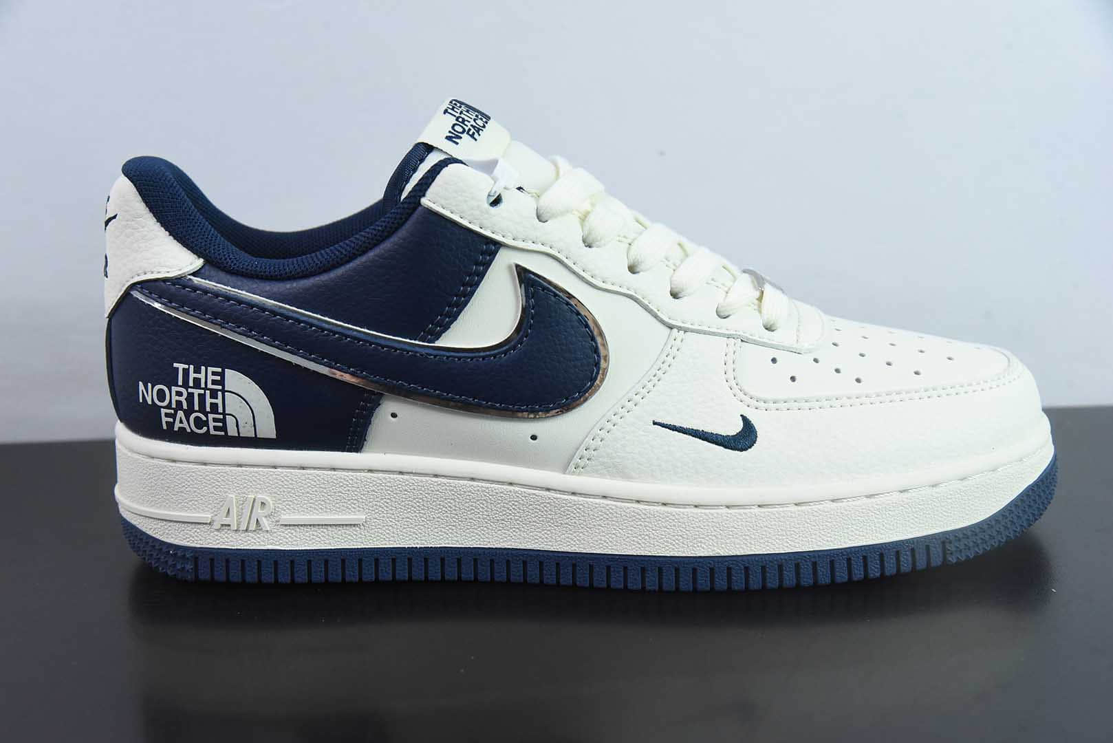 耐克 Nike Air Force 1'07 Low 北面联名白深蓝空军一号低帮休闲板鞋纯原版本 货号：ZH2598-318