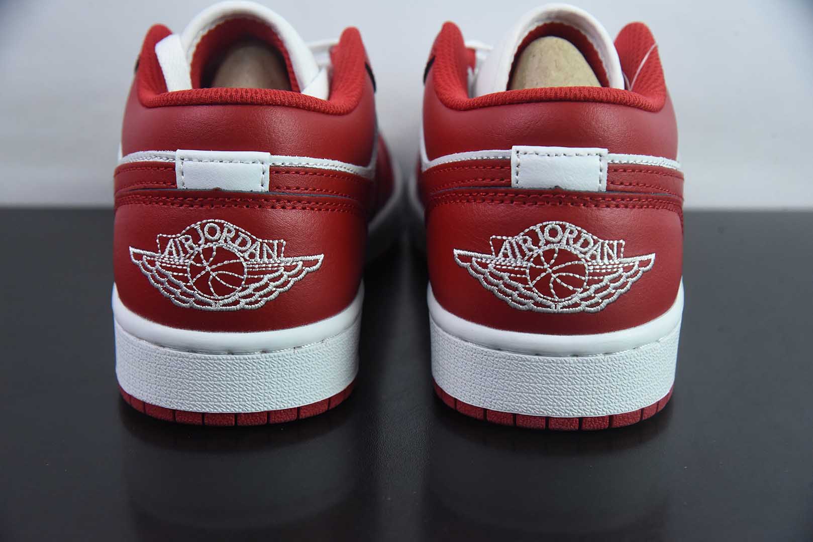 乔丹Air Jordan 1 Low AJ1乔1白红低帮复古休闲板鞋纯原版本 货号：553558-166