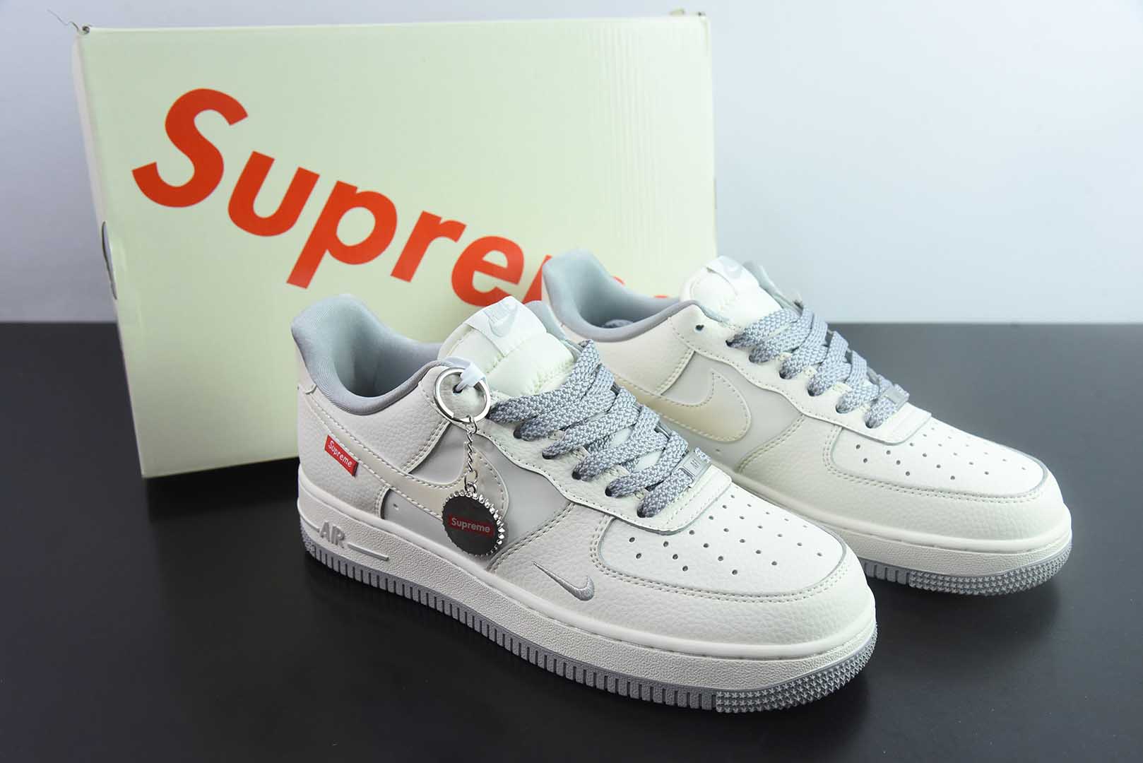 耐克Nike Air Force 1 '07 Low “Supreme联名灰底红标”空军一号低帮休闲板鞋纯原版本 货号:XX3168-195