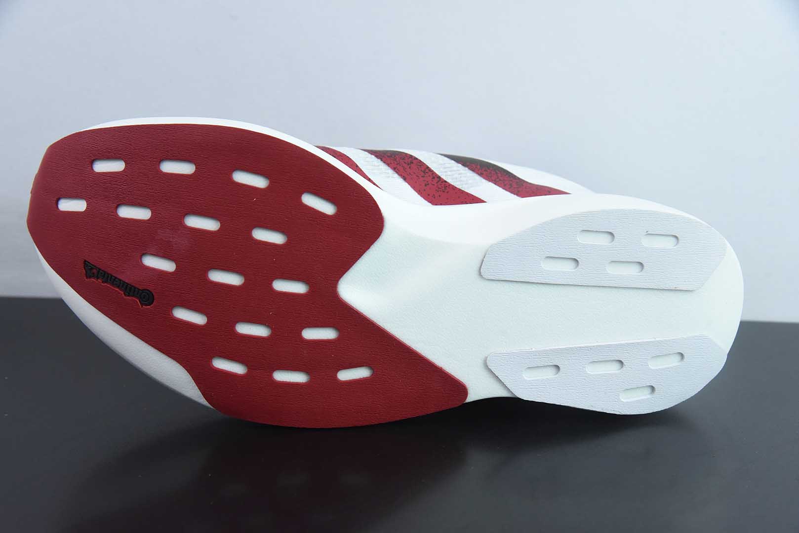 阿迪达斯Adidas Adizero Evo SL M 阿迪白红超轻透气缓震跑鞋纯原版本 货号：JQ4576