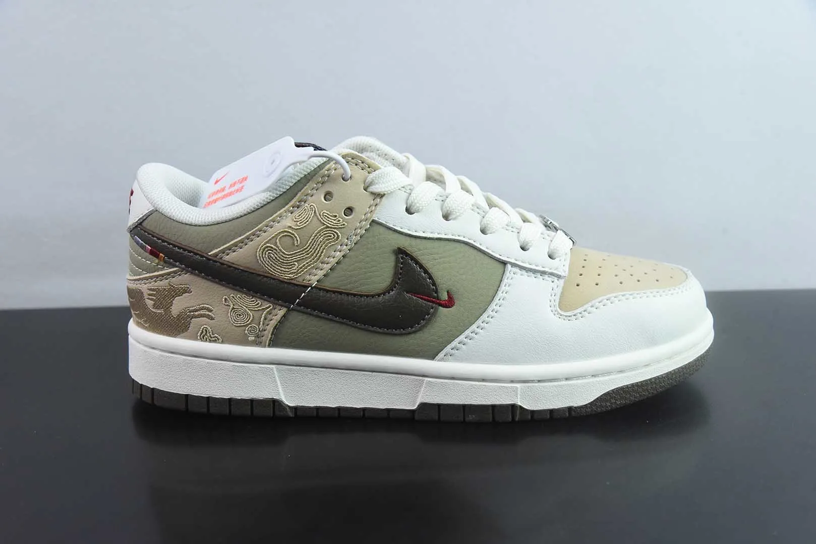 耐克Nike SB Dunk Low“ 马年限定”马踏祥云周年高端定制SB低帮休闲板鞋纯原版本 货号：IQ1118-220